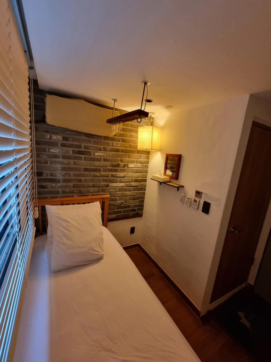 Hwon Guesthouse Seoul Exterior photo